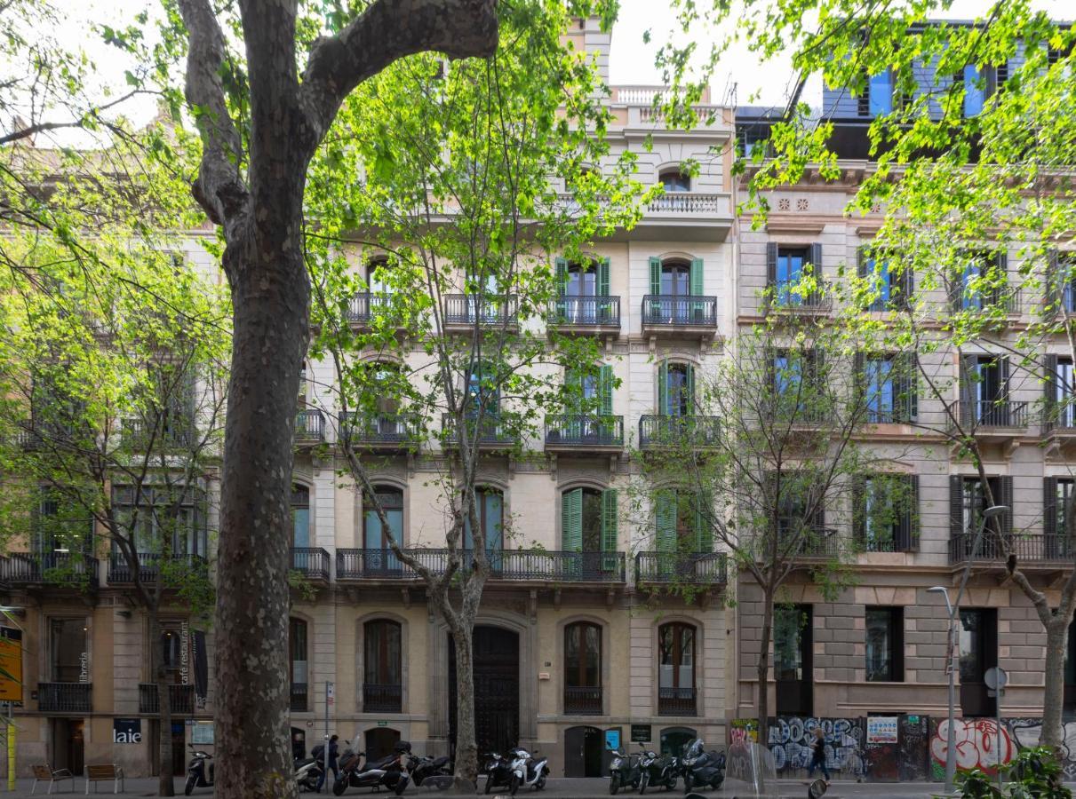 The Barcelona Centric Apt By Maison Pinata Екстериор снимка